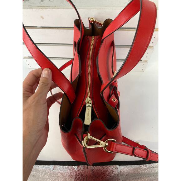 MICHAEL KORS LARGE RED PEBBLED LEATHER CROSSBODY BAG - Picture 11 of 15